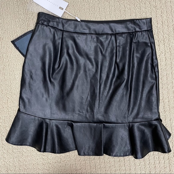 Endless Rose ruffled skirt - Picture 4 of 5